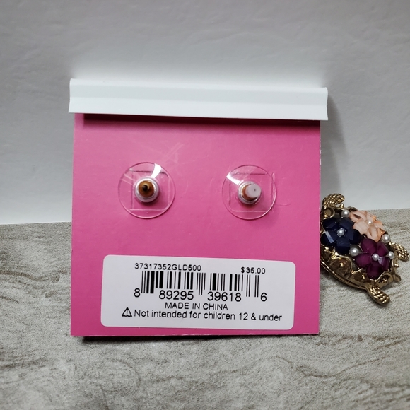 Betsey Johnson turtle earrings - Picture 2 of 6